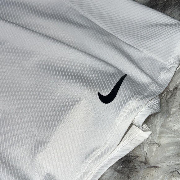 White Nike tennis skirt - Picture 9 of 10